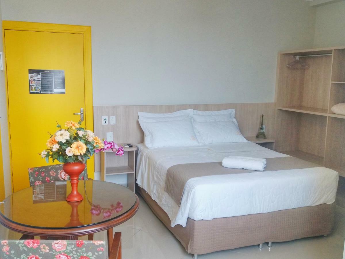 Hotel Pousada Familia De Nazare Cachoeira Paulista Bagian luar foto